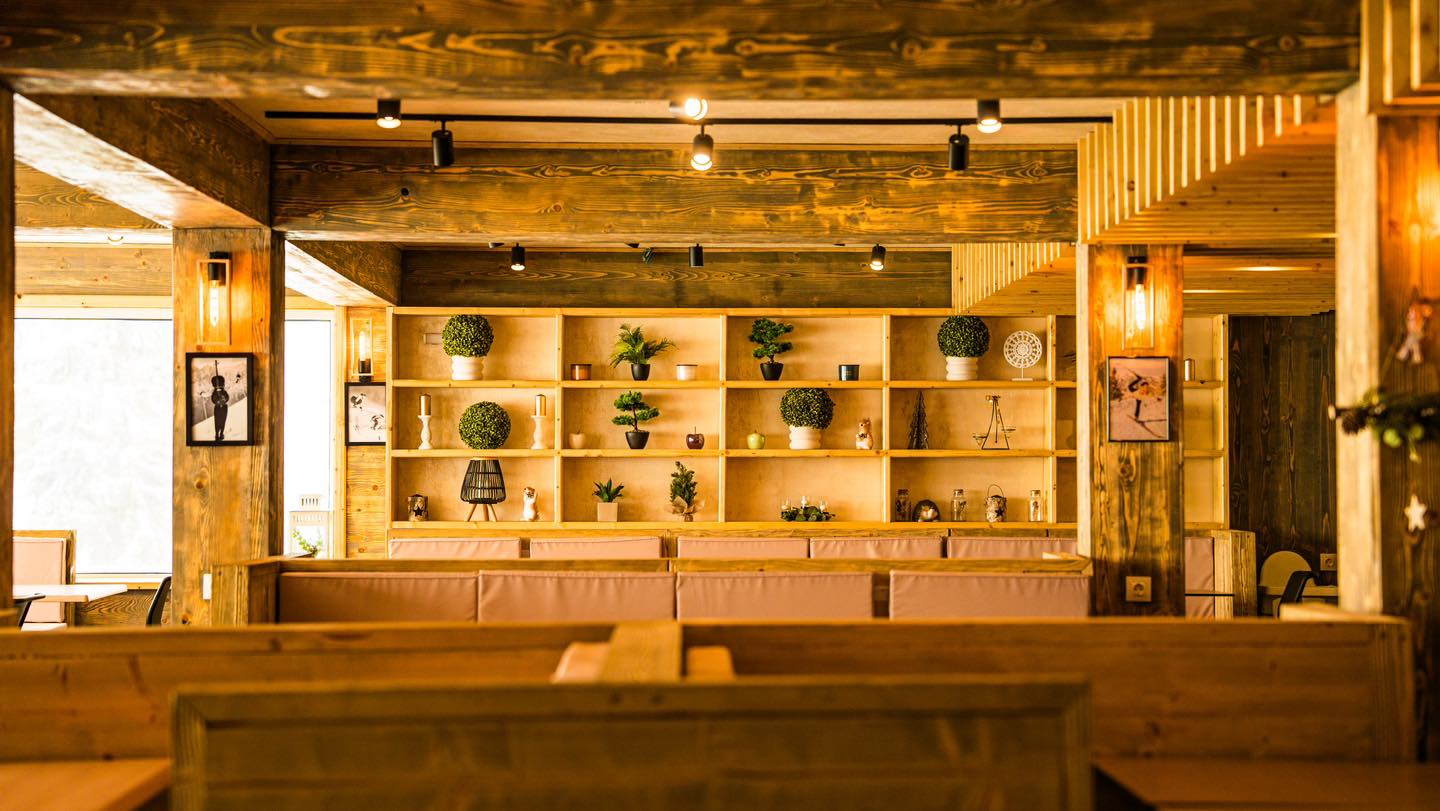 Restaurant Platoul Soarelui - 1